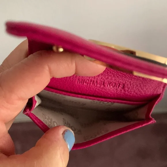 Michael Kors Large Credit Card Case In Fuchsia - Picture 5 of 5